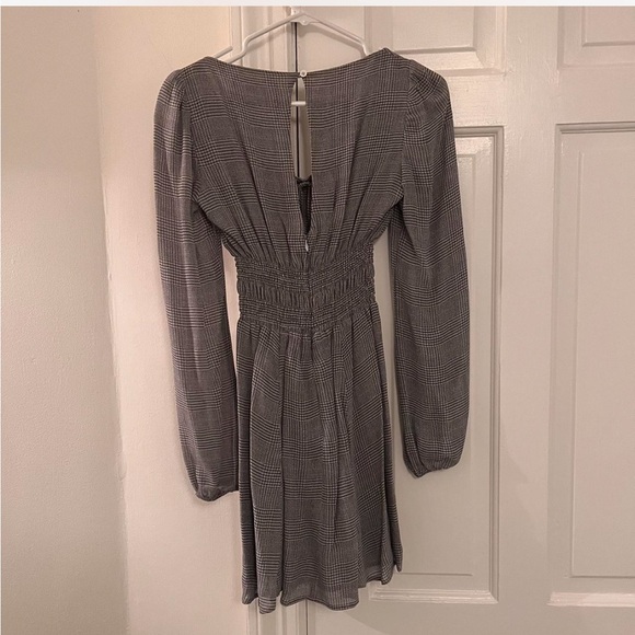 Reformation Gingham Grey Long Sleeve Dress - Picture 4 of 6
